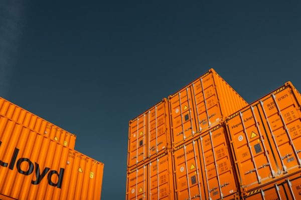 cargo surabaya balikpapan