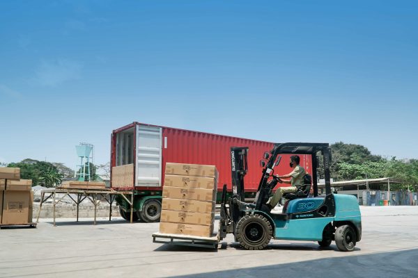 Inilah Perbedaan dari Pengiriman Barang Cargo dan Reguler cargo surabaya makassar
