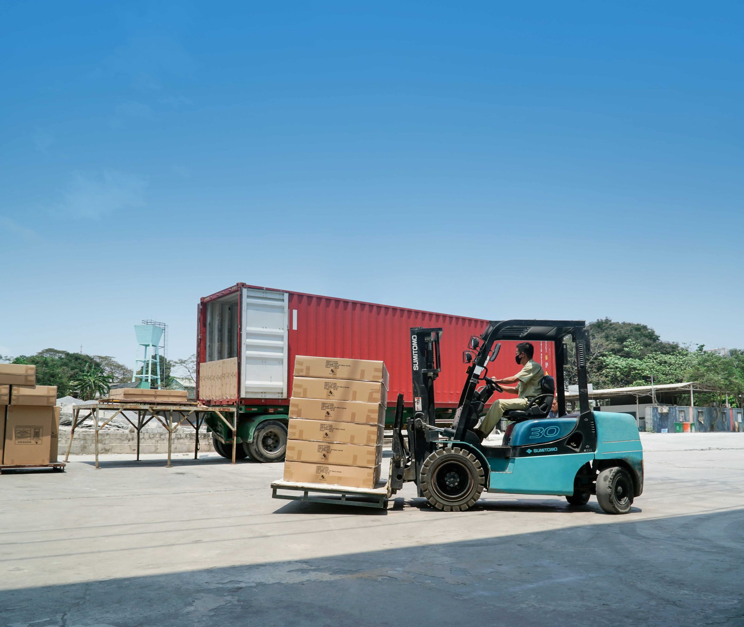 cargo surabaya makassar